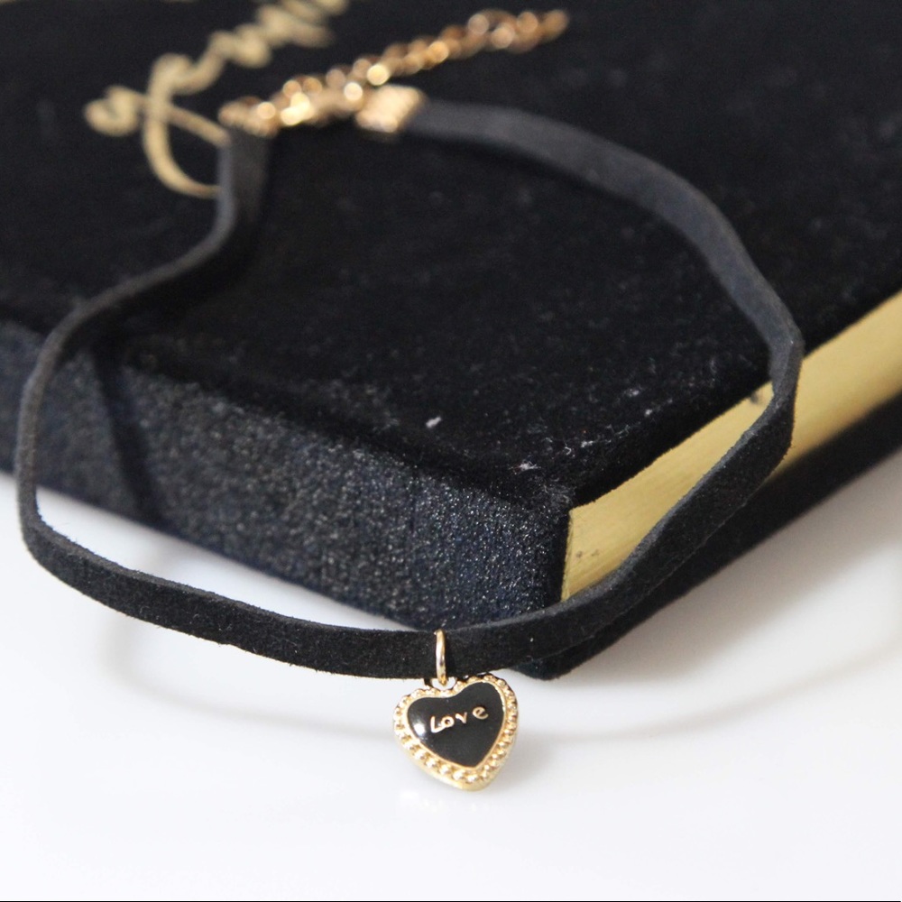 Black Heart Pendant Choker Necklace